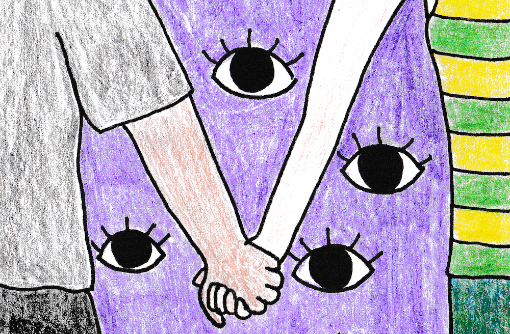 Auf der Illustration sind die Arme und Hände von zwei Menschen zu sehen, die Händchen halten. Einer der Arme ist dicker als der andere. Auf dem lilafarbenen Hintergrund sind Augen gemalt, die geradeaus in Richtung der Hände/Arme bzw. in Richtung der Bildbetrachtenden schauen.